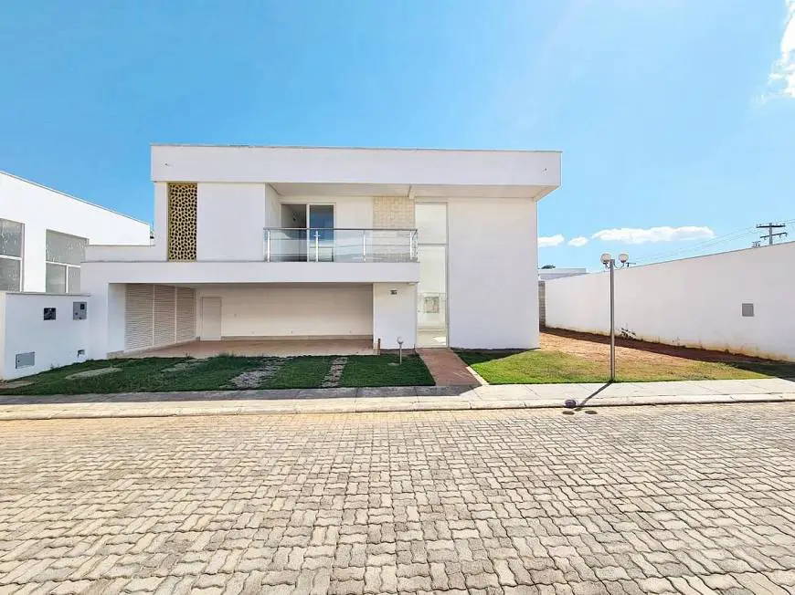 Foto 1 de Casa de Condomínio com 4 Quartos à venda, 231m² em Santa Genoveva, Goiânia