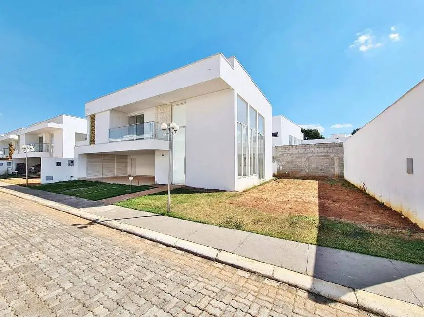Foto 3 de Casa de Condomínio com 4 Quartos à venda, 231m² em Santa Genoveva, Goiânia