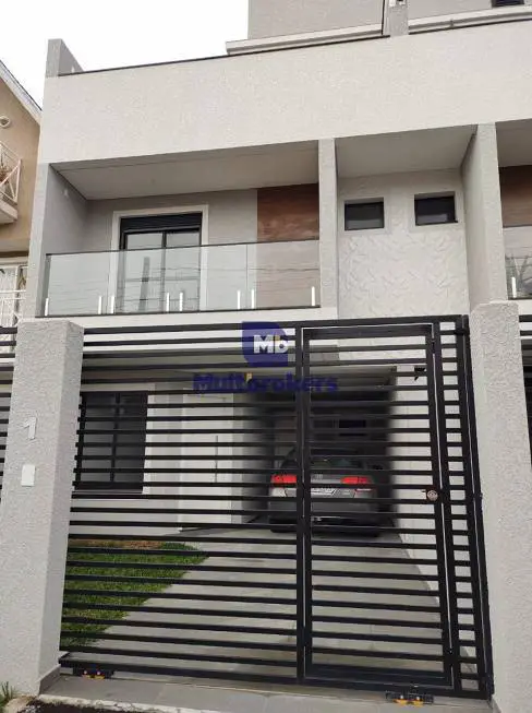Foto 1 de Sobrado com 3 Quartos à venda, 149m² em Uberaba, Curitiba