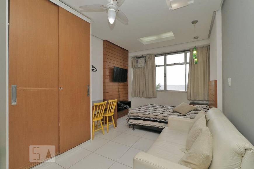 Foto 1 de Apartamento com 1 Quarto para alugar, 35m² em Leme, Rio de Janeiro