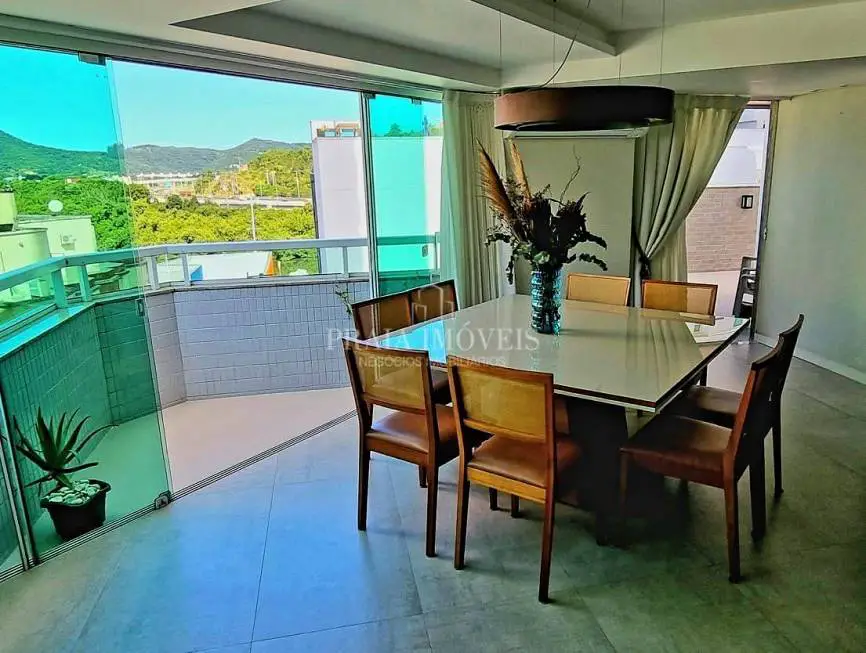 Foto 1 de Apartamento com 3 Quartos à venda, 167m² em Centro, Balneário Camboriú