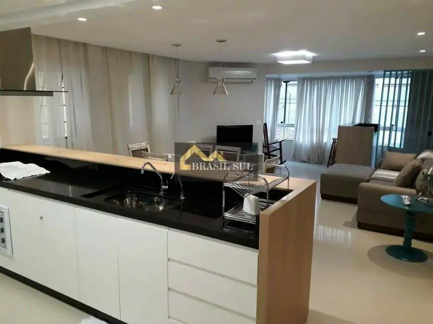 Foto 1 de Apartamento com 3 Quartos para alugar, 90m² em Centro, Itapema