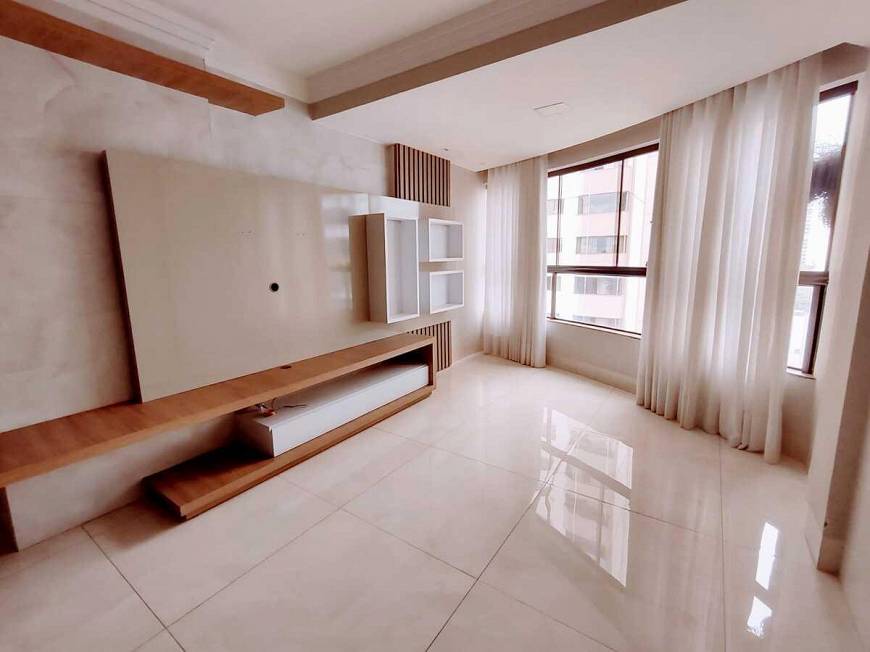 Foto 1 de Apartamento com 4 Quartos para alugar, 240m² em Setor Bueno, Goiânia