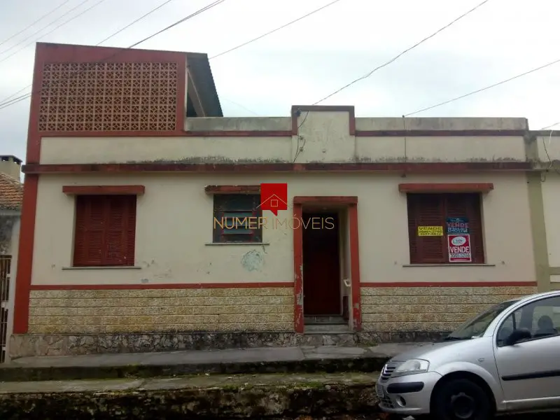 Foto 1 de Casa com 2 Quartos à venda, 78m² em Centro, Pelotas