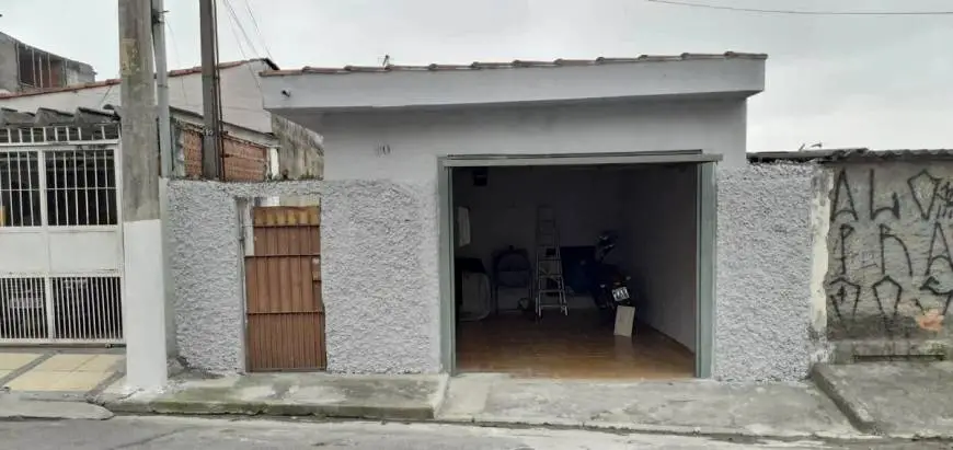 Foto 1 de Casa com 2 Quartos à venda, 140m² em Jardim Clementino, Taboão da Serra