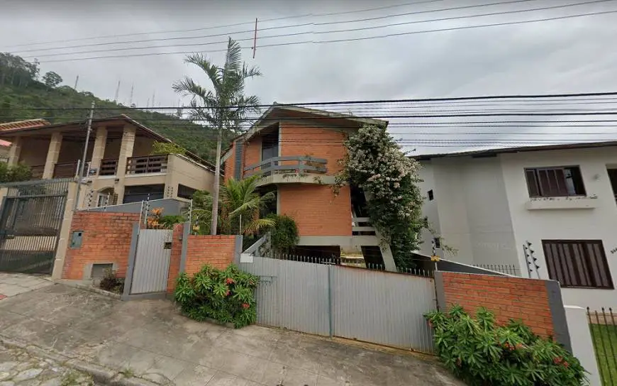 Foto 1 de Casa com 3 Quartos à venda, 266m² em Trindade, Florianópolis