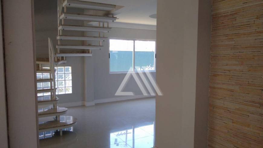 Foto 3 de Casa de Condomínio com 4 Quartos à venda, 300m² em Pinheirinho, Curitiba