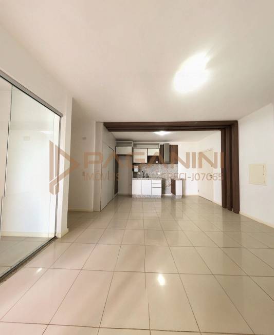 Foto 1 de Apartamento com 1 Quarto à venda, 70m² em Zona 07, Maringá