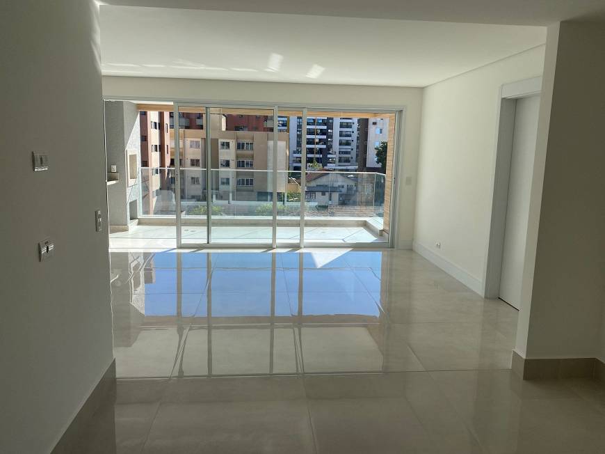 Foto 4 de Apartamento com 3 Quartos à venda, 132m² em Ahú, Curitiba