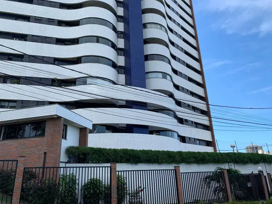 Foto 3 de Apartamento com 4 Quartos à venda, 174m² em Guararapes, Fortaleza