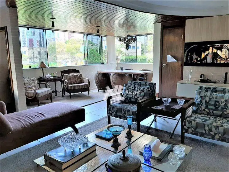 Foto 1 de Apartamento com 4 Quartos à venda, 220m² em Petrópolis, Natal