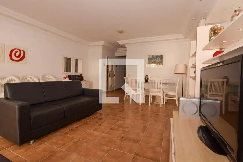 Foto 1 de Apartamento com 4 Quartos para alugar, 220m² em Pitangueiras, Guarujá