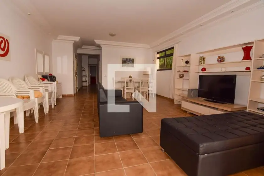 Foto 5 de Apartamento com 4 Quartos para alugar, 220m² em Pitangueiras, Guarujá