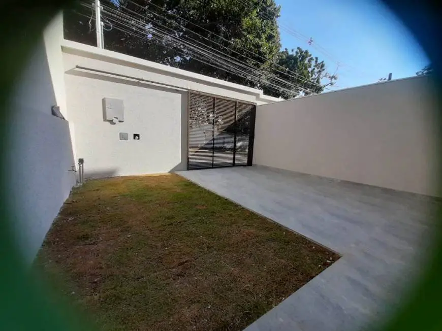 Foto 2 de Casa com 3 Quartos à venda, 110m² em Rio Branco, Belo Horizonte