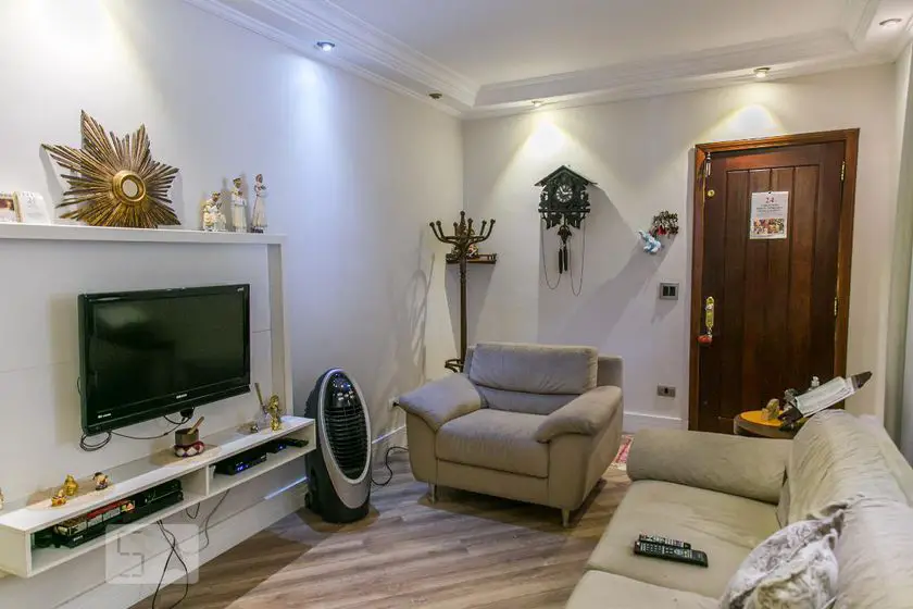 Foto 4 de Casa com 4 Quartos para alugar, 240m² em Vila Nivi, São Paulo