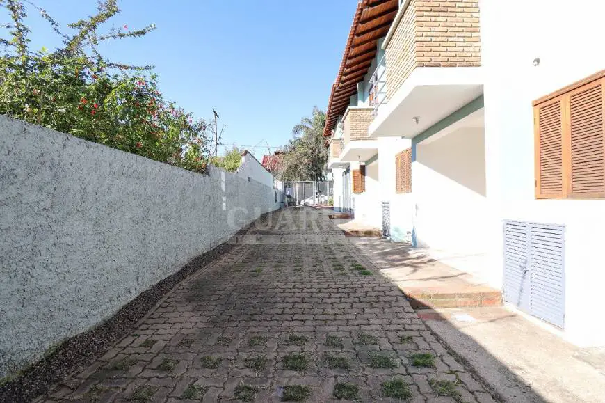 Foto 3 de Casa de Condomínio com 3 Quartos à venda, 119m² em Camaquã, Porto Alegre