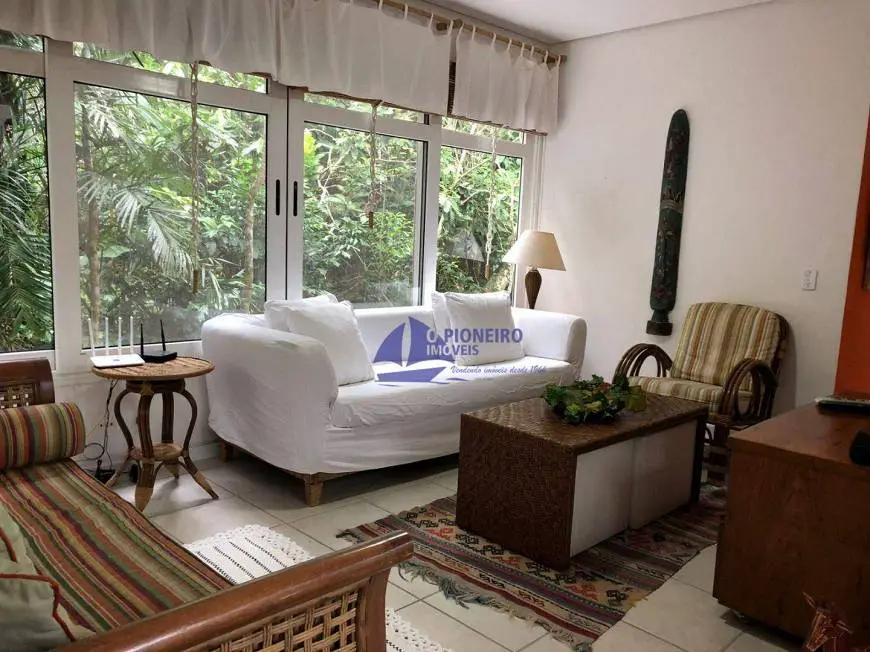 Foto 3 de Casa de Condomínio com 4 Quartos para alugar, 190m² em Baleia, São Sebastião