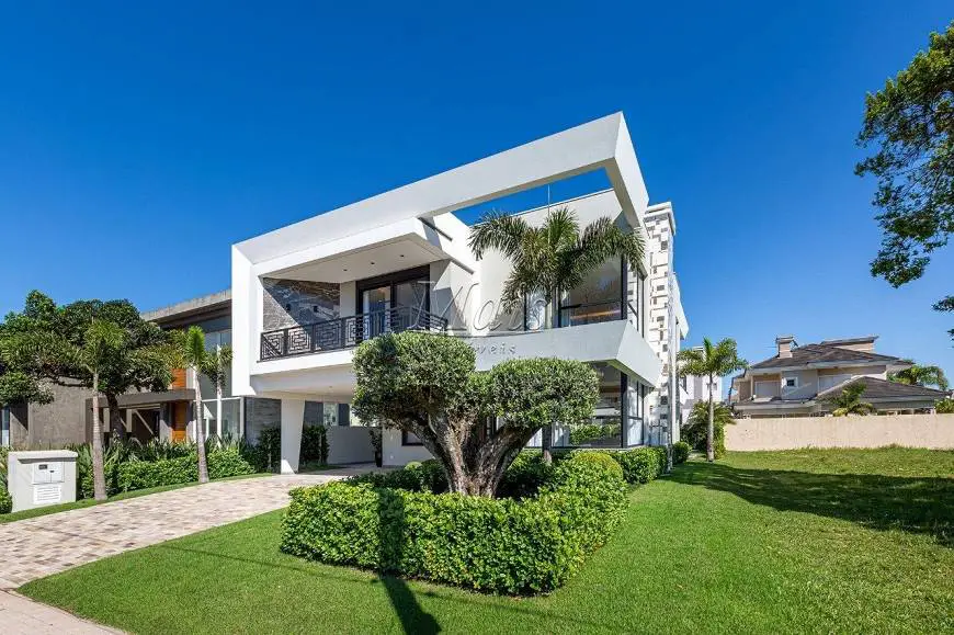 Foto 3 de Casa de Condomínio com 5 Quartos à venda, 370m² em Capao da Canoa, Capão da Canoa