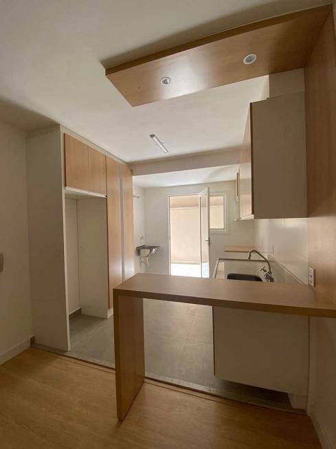 Foto 1 de Apartamento com 1 Quarto à venda, 43m² em Centro, Poços de Caldas