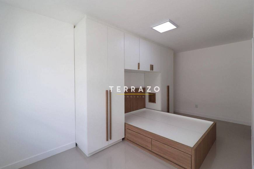Foto 1 de Apartamento com 1 Quarto para alugar, 44m² em Varzea, Teresópolis