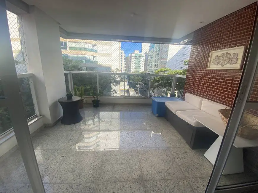 Foto 1 de Apartamento com 3 Quartos à venda, 120m² em Praia do Canto, Vitória