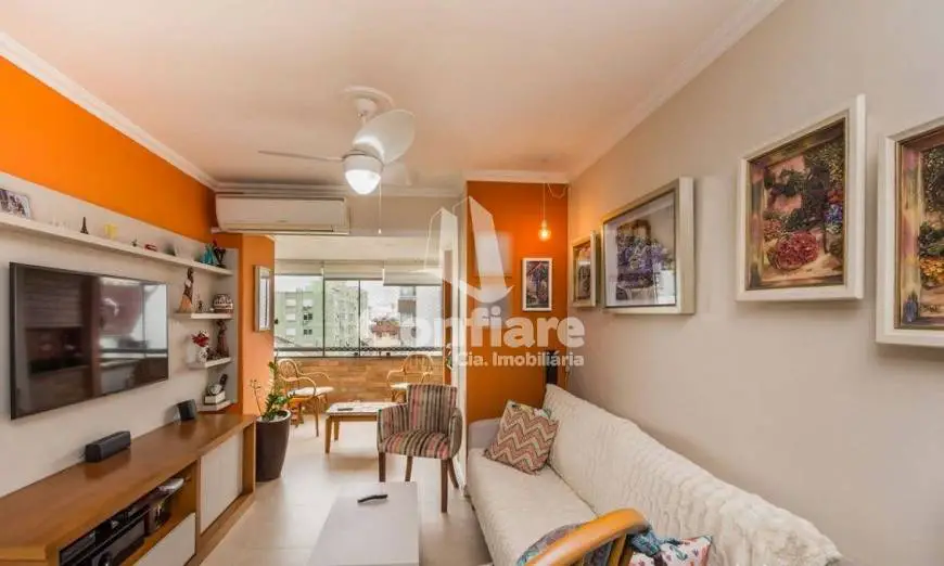 Foto 2 de Apartamento com 3 Quartos à venda, 84m² em Santo Antônio, Porto Alegre
