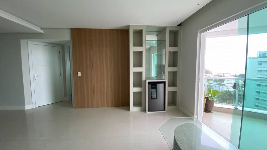 Foto 3 de Apartamento com 5 Quartos à venda, 296m² em Cabeçudas, Itajaí