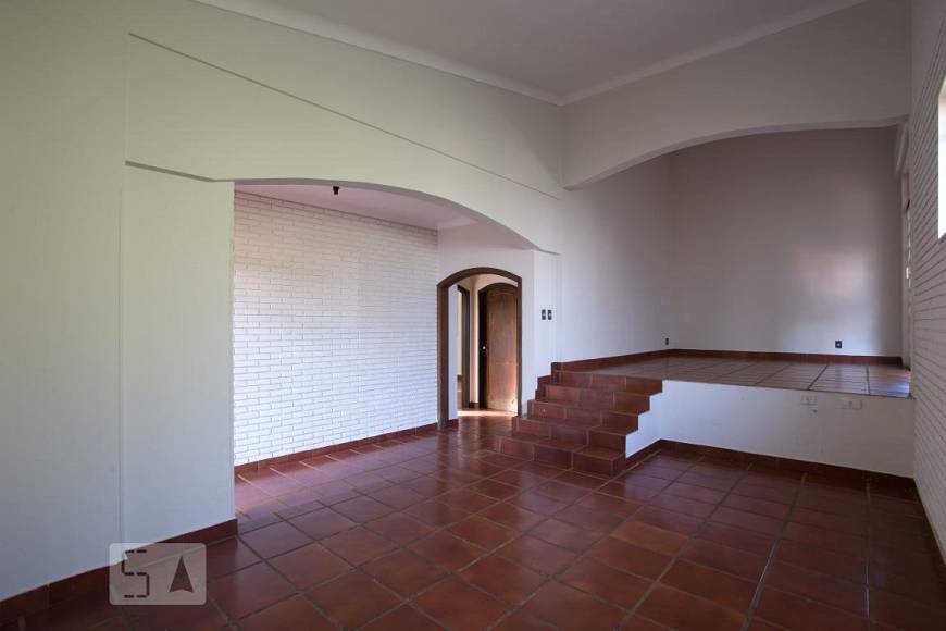 Foto 1 de Casa com 4 Quartos para alugar, 300m² em Jardim Irajá, Ribeirão Preto