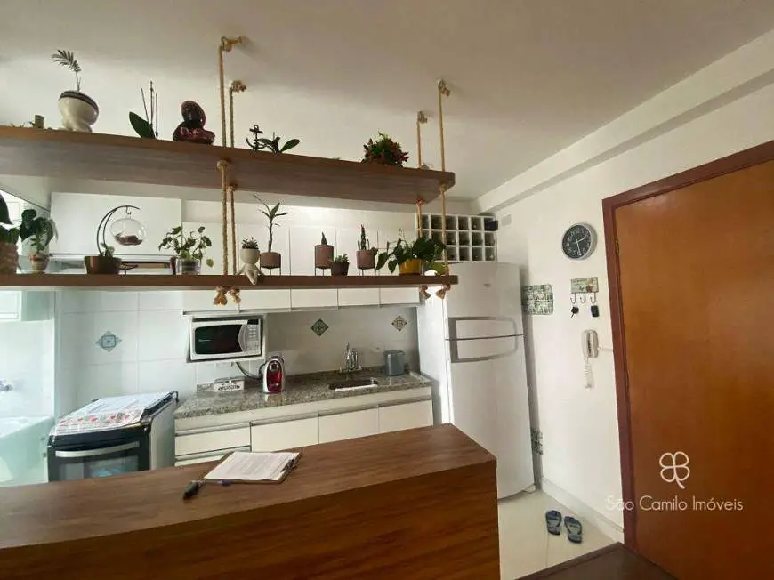 Foto 3 de Apartamento com 3 Quartos à venda, 60m² em Granja Viana, Carapicuíba