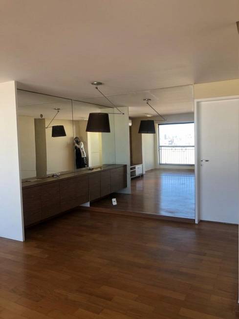 Foto 3 de Apartamento com 4 Quartos para alugar, 128m² em Moema, São Paulo
