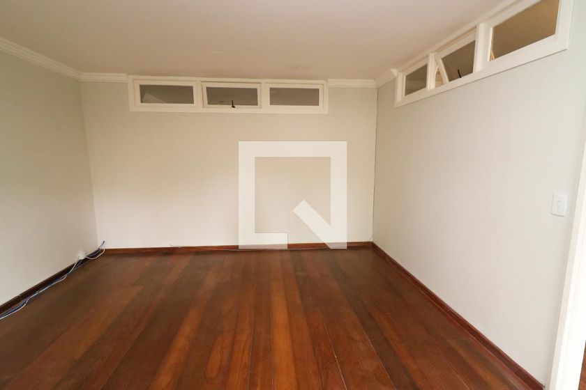 Foto 1 de Casa com 3 Quartos para alugar, 145m² em Ipanema, Porto Alegre