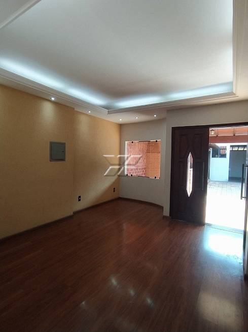Foto 2 de Casa com 4 Quartos para alugar, 218m² em Centro, Rio Claro