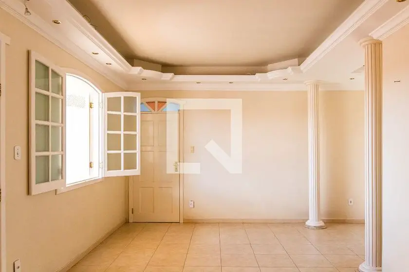 Foto 1 de Casa com 4 Quartos para alugar, 150m² em Serrano, Belo Horizonte