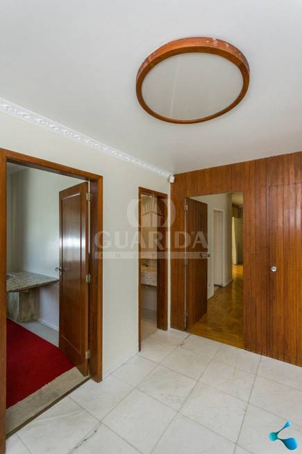 Foto 5 de Casa com 4 Quartos à venda, 377m² em Vila Assunção, Porto Alegre