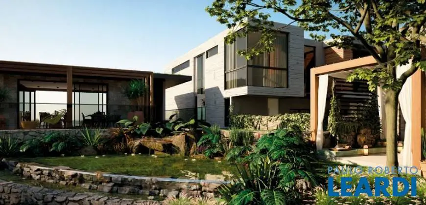 Foto 3 de Casa de Condomínio com 3 Quartos à venda, 195m² em Lagoa da Conceição, Florianópolis