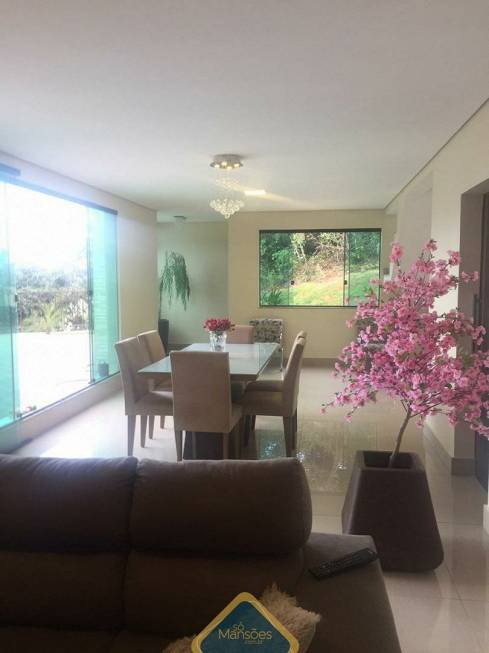 Foto 2 de Casa de Condomínio com 4 Quartos à venda, 321m² em Condominio Quintas do Sol, Nova Lima