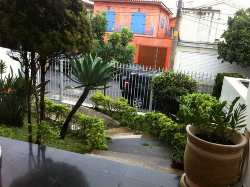 Foto 1 de Sobrado com 4 Quartos para venda ou aluguel, 700m² em Moema, São Paulo