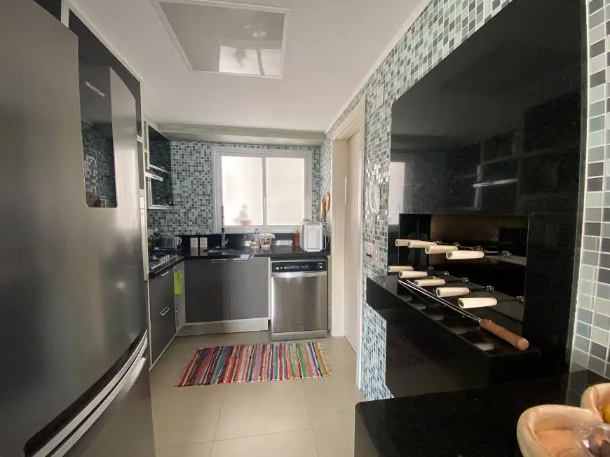 Foto 4 de Apartamento com 2 Quartos para alugar, 94m² em Jardim Europa, Porto Alegre