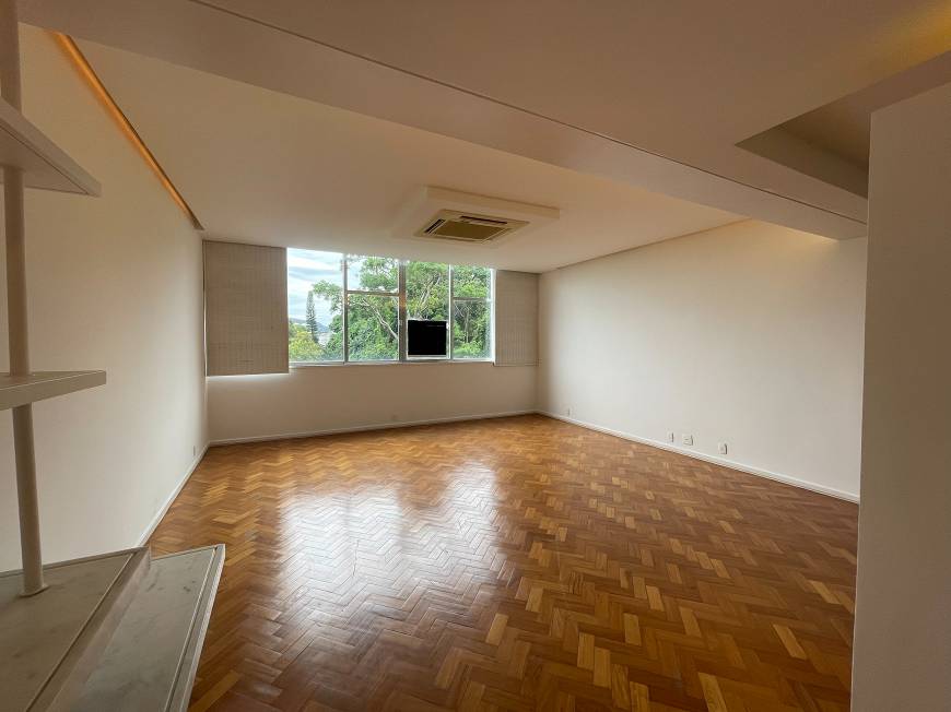 Foto 1 de Apartamento com 3 Quartos à venda, 160m² em Laranjeiras, Rio de Janeiro