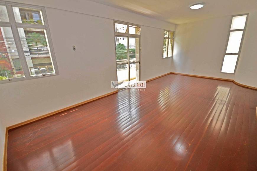 Foto 3 de Apartamento com 3 Quartos à venda, 125m² em Sion, Belo Horizonte