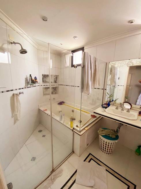 Foto 5 de Apartamento com 3 Quartos à venda, 201m² em Vila Gomes Cardim, São Paulo
