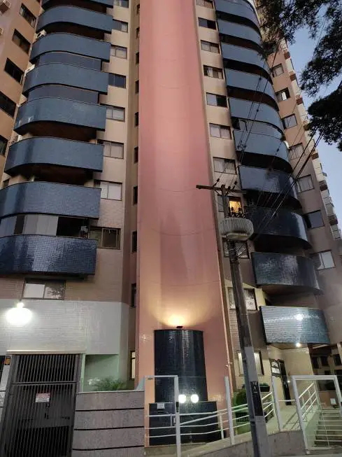 Foto 1 de Apartamento com 3 Quartos à venda, 136m² em Zona 07, Maringá