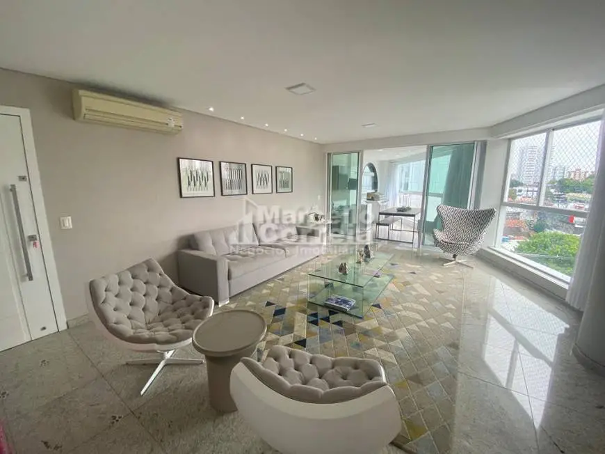 Foto 1 de Apartamento com 4 Quartos à venda, 193m² em Casa Forte, Recife