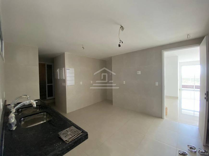 Foto 4 de Apartamento com 4 Quartos à venda, 141m² em Engenheiro Luciano Cavalcante, Fortaleza