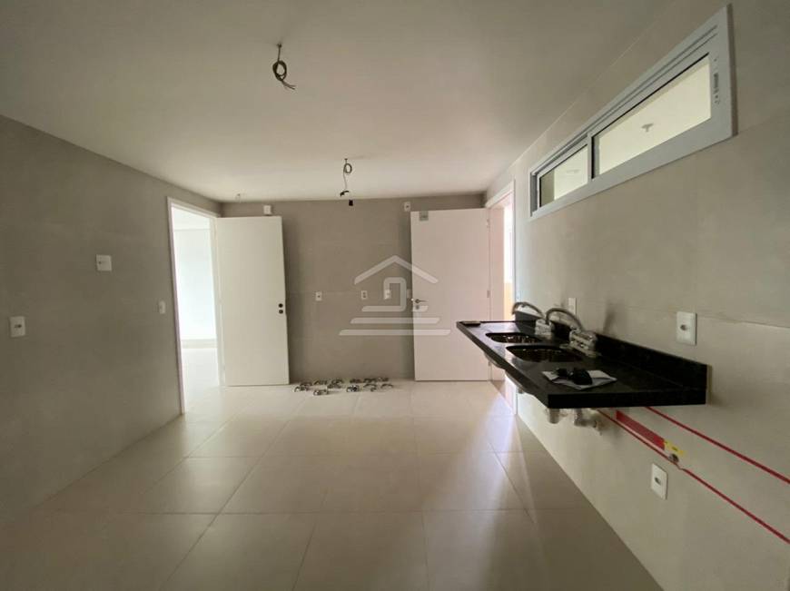 Foto 5 de Apartamento com 4 Quartos à venda, 141m² em Engenheiro Luciano Cavalcante, Fortaleza