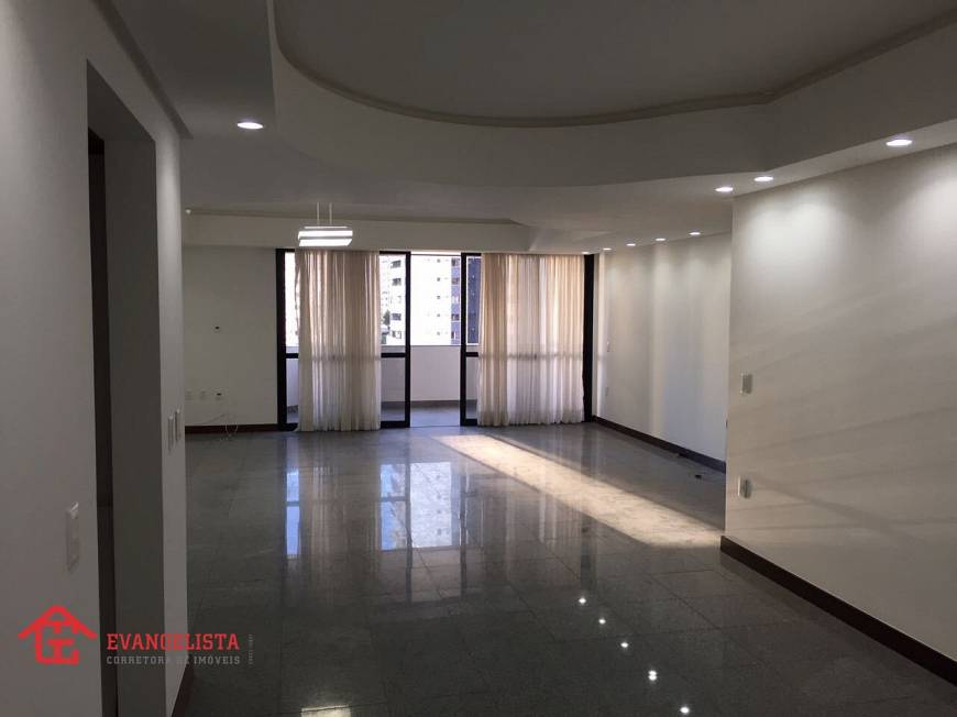Foto 1 de Apartamento com 4 Quartos para alugar, 220m² em Pituba, Salvador