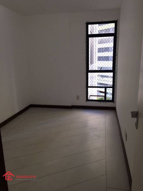 Foto 5 de Apartamento com 4 Quartos para alugar, 220m² em Pituba, Salvador