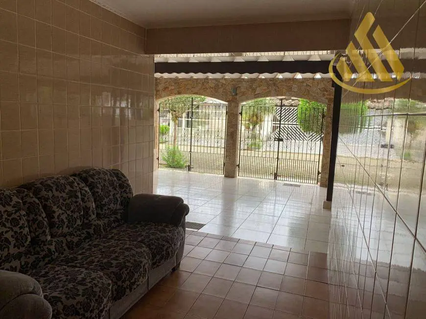 Foto 2 de Casa com 2 Quartos à venda, 126m² em Vilamar, Praia Grande