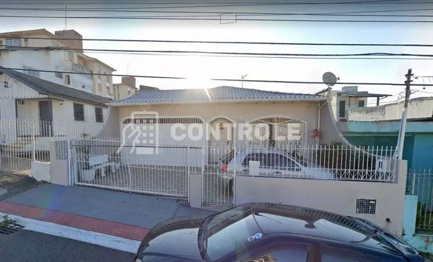 Foto 1 de Casa com 3 Quartos à venda, 132m² em Capoeiras, Florianópolis