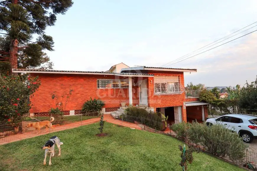 Foto 1 de Casa com 3 Quartos à venda, 200m² em Cavalhada, Porto Alegre